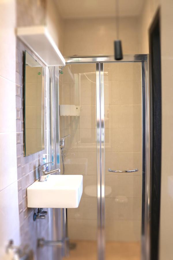 Velleran Accomodation Tarxien Exteriér fotografie