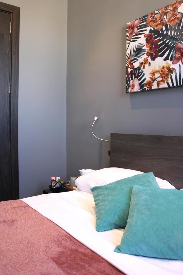 Velleran Accomodation Tarxien Exteriér fotografie