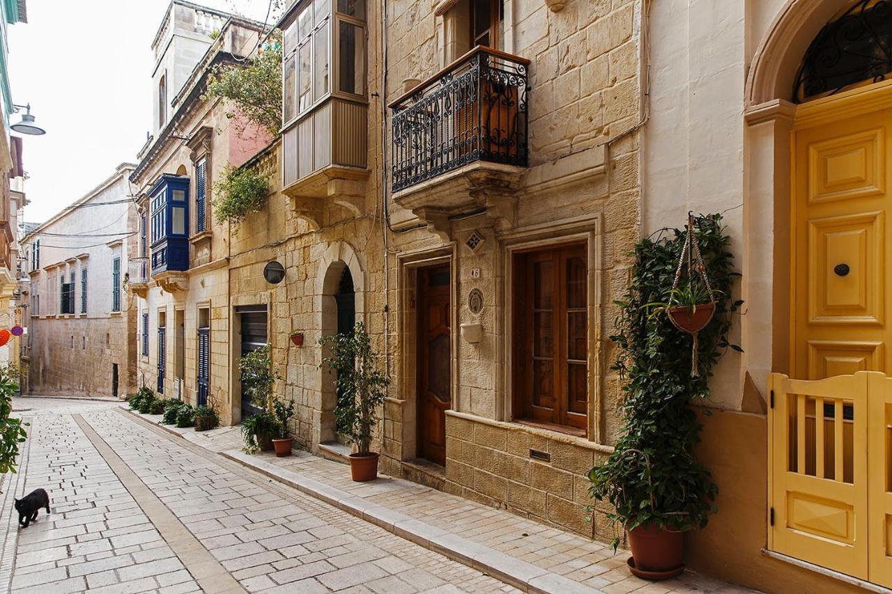 Velleran Accomodation Tarxien Exteriér fotografie